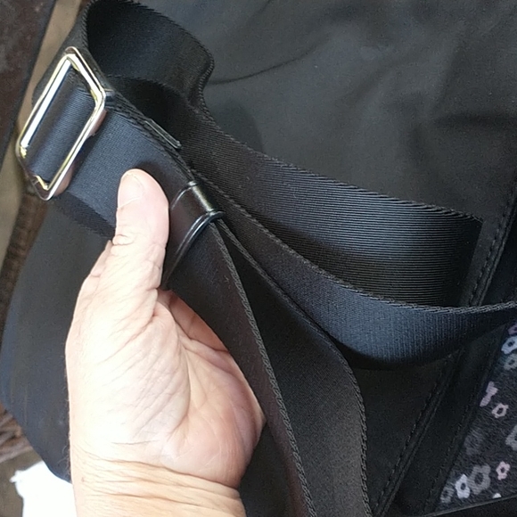 Michael Kors Beautiful Crossbody Messenger Bag - Picture 9 of 10